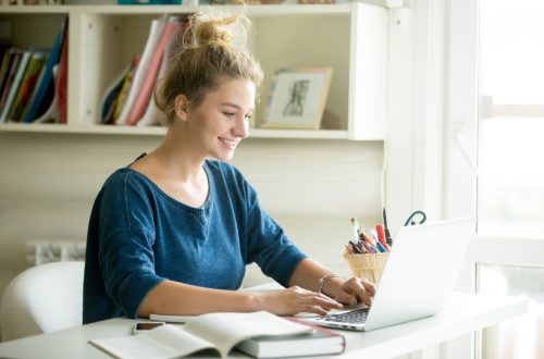 przestrzeń dla freelancera - jak urządzić miejsce w domu?